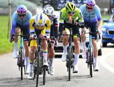 世俱杯决赛-男子自行车赛中惊险逃脱意外