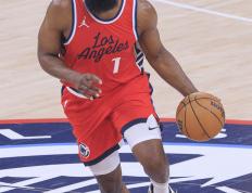 世俱杯决赛-篮网险胜国王，哈登完成帽子戏法的简单介绍