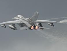 世俱杯2025-速度与意志的共振，一场跨越赛场的扛起