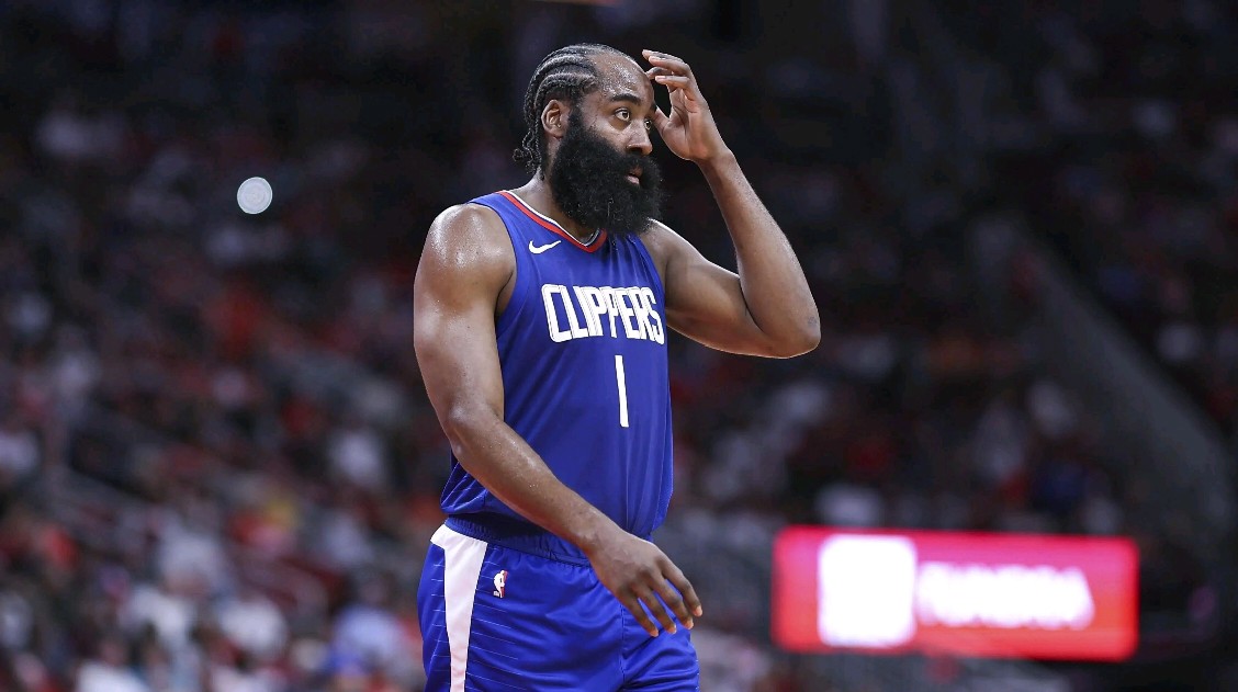 世俱杯-快船翻盘76人,莫里斯绝境逆转