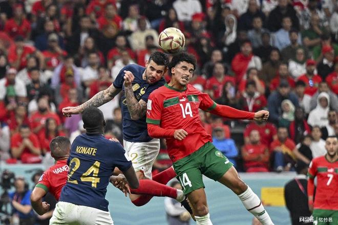 世俱杯改制-摩洛哥翻盘波兰，格列兹曼关键制胜